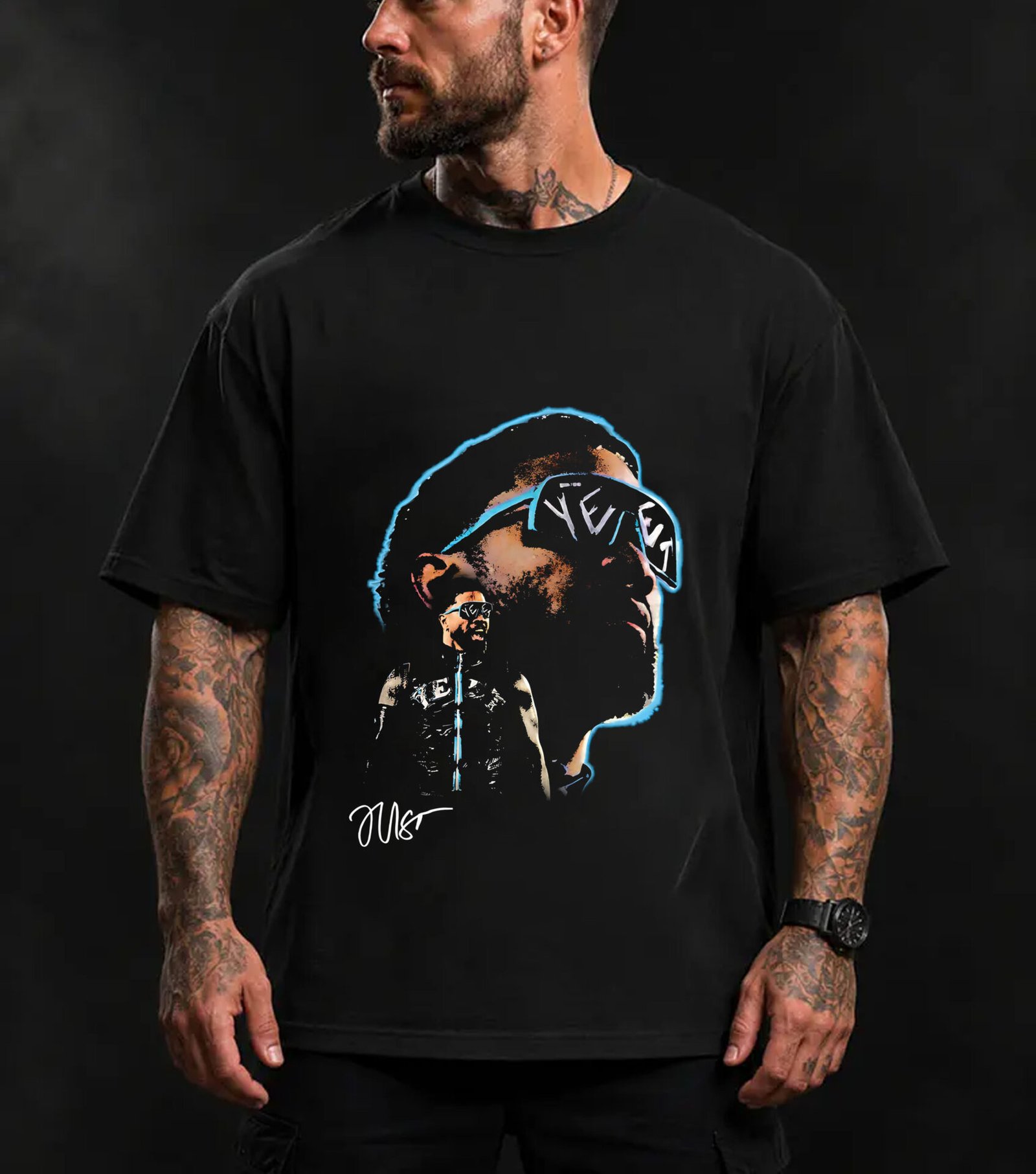Max Holloway UFC 329 T-shirt model wear